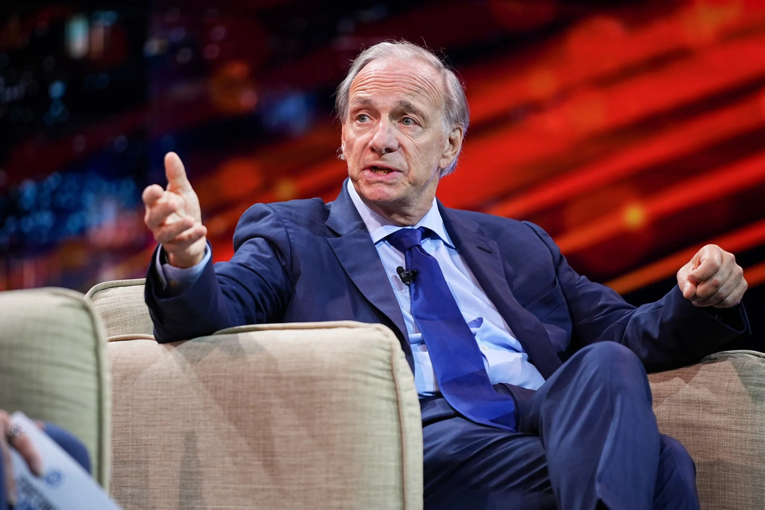 Ray Dalio: Ancaman Terbesar AI Bukan Kegagalan Teknologi