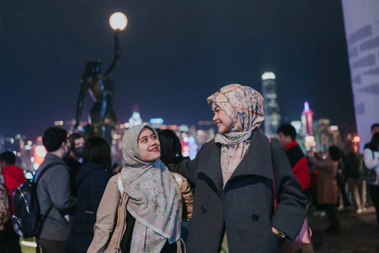 Hong Kong Menghadapi Kenaikan Harga PC dan Mempromosikan Wisatawan Muslim