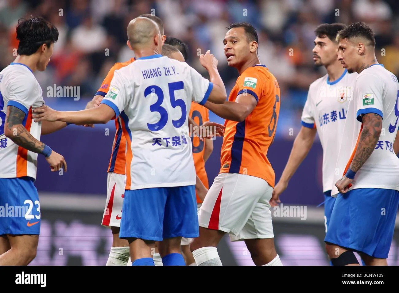 Shandong Taishan Mengalahkan Qingdao Hainiu di Liga Super China